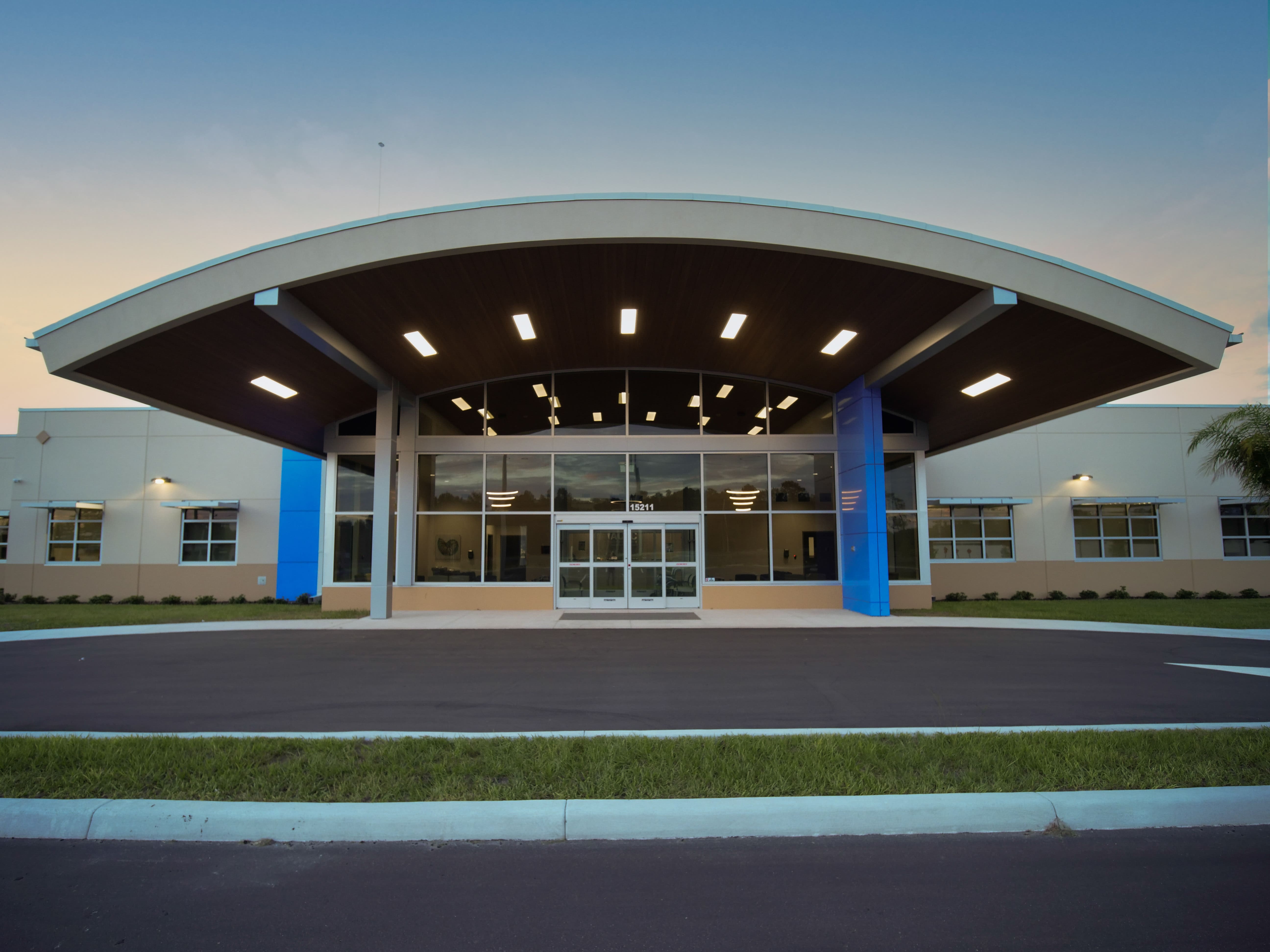 outside view of advance cancer treatment centers in florida